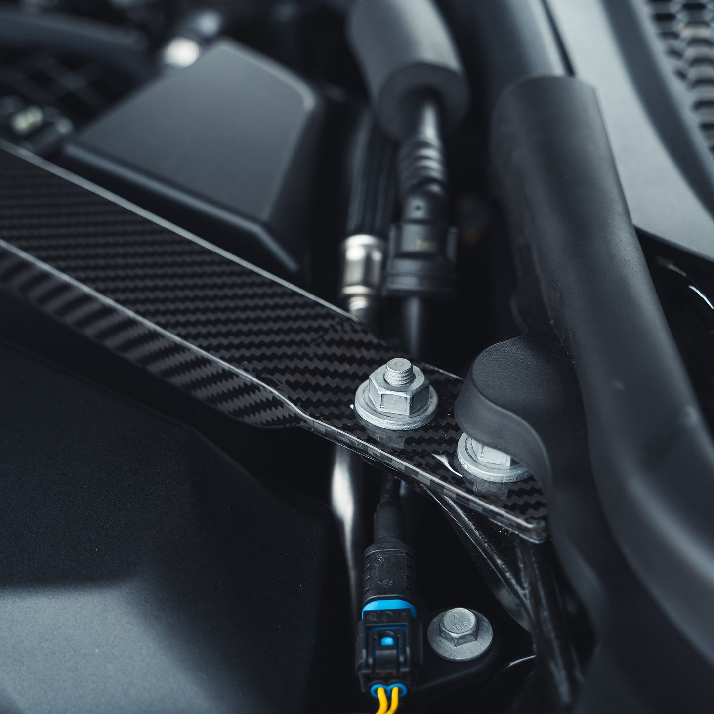 Barra de torretas en carbono para BMW M2 M3 y M4 G87/G80/G81/G82/G83