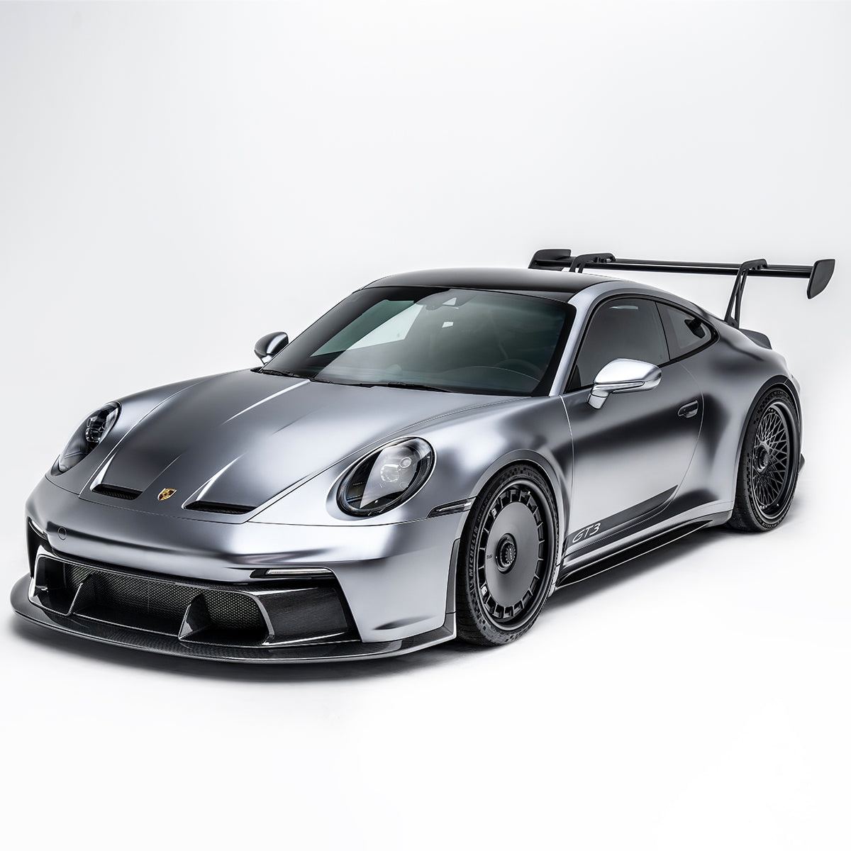 Añadido delantero ADRO para Porsche 992.1 GT3