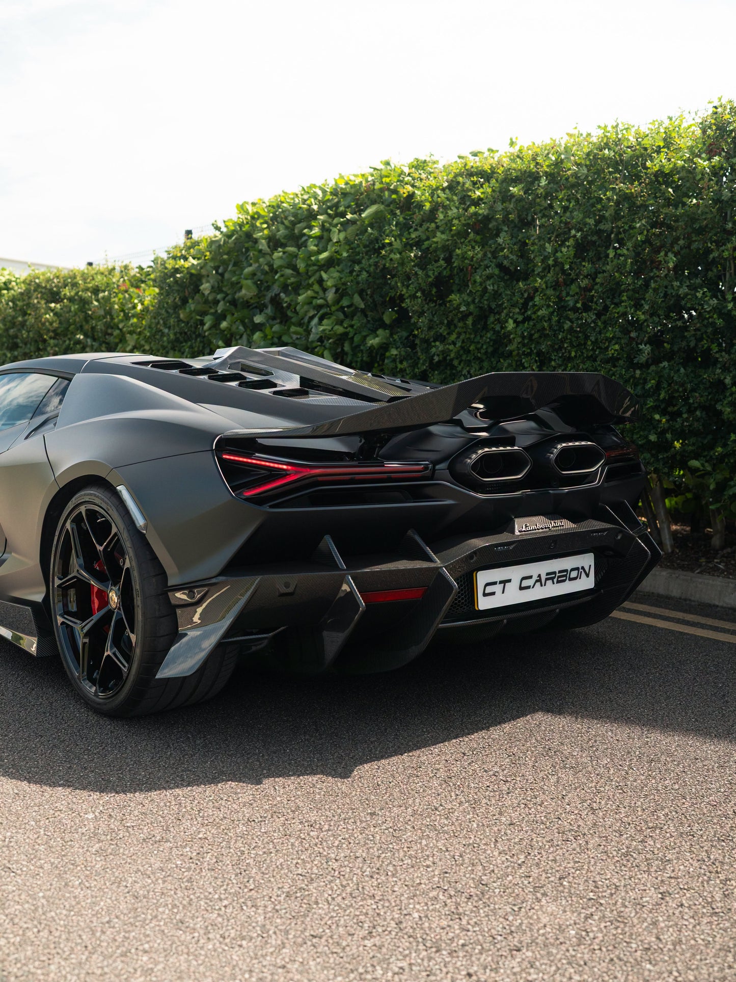 Kit completo en carbono para Lamborghini REVUELTO - CT Design