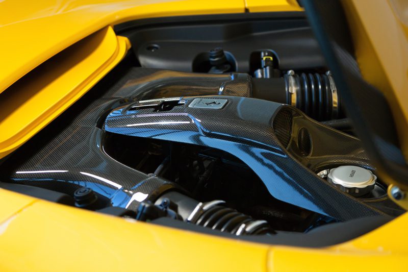 Programa Capristo en carbono para Ferrari 488 GTB