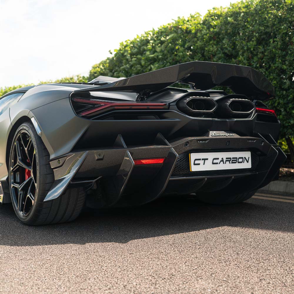 Difusor en carbono para Lamborghini REVUELTO -CT Design
